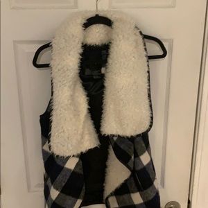 Plaid navy and black warm vest!